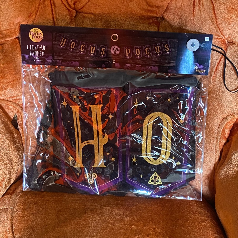 Spirit Halloween Hocus Pocus Light-Up Banner